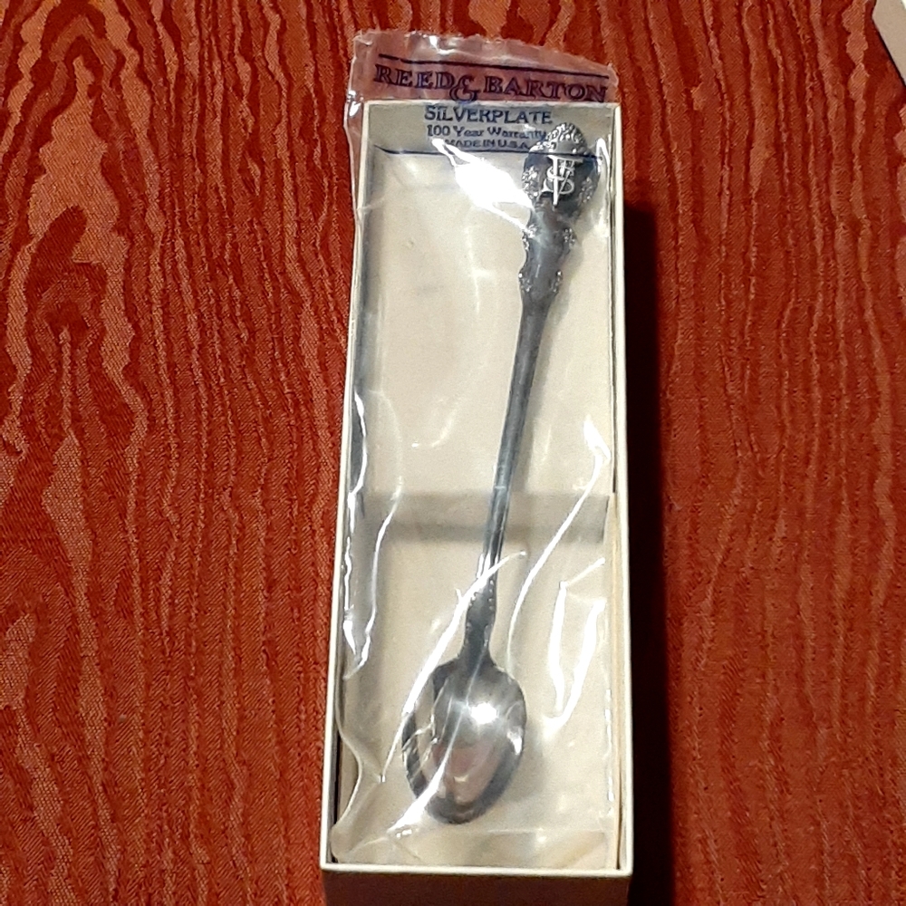 REED & BARTON Vintage Silverplated Infant Feeding Spoon In Box SIGNED VS/Cross